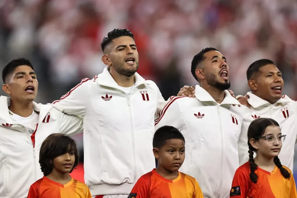 Carlos Zambrano no jugará contra Ecuador. (Foto: Getty).