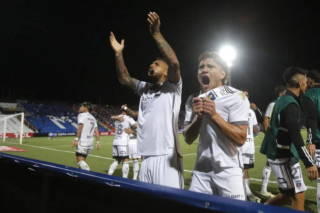 Leonardo Gil y Arturo Vidal en Colo Colo. (Foto: IMAGO).