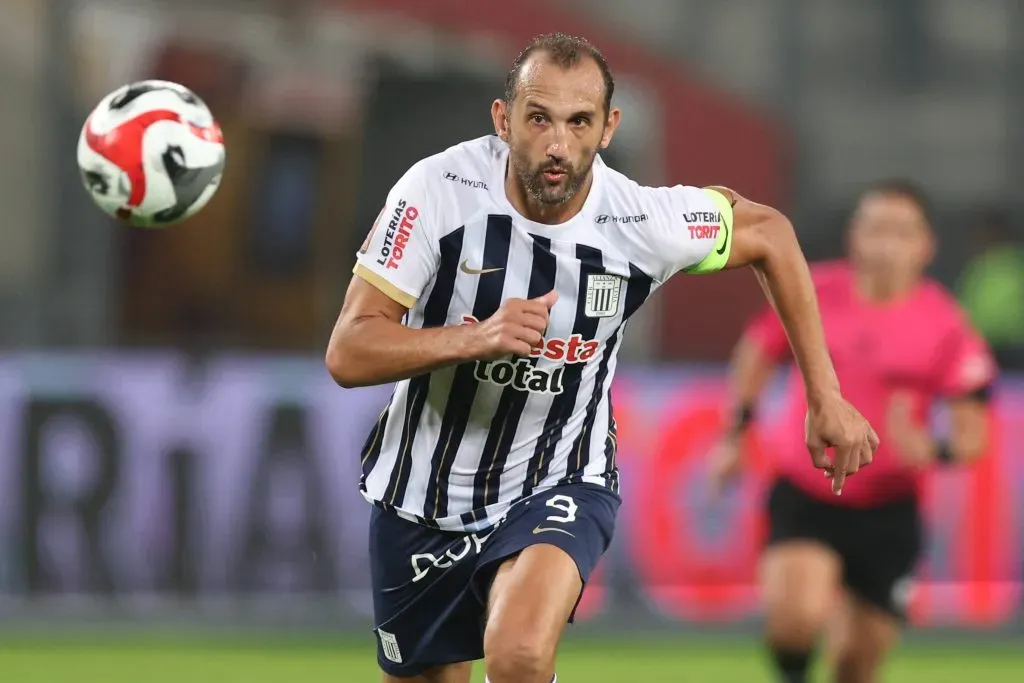 Hernán Barcos en Alianza Lima por la Liga 1. (Foto: IMAGO).