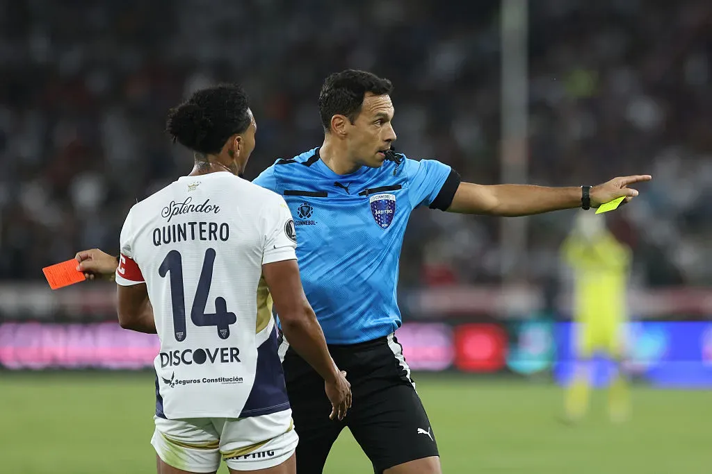 Liga de Quito – Facundo Tello vs. Botafogo.