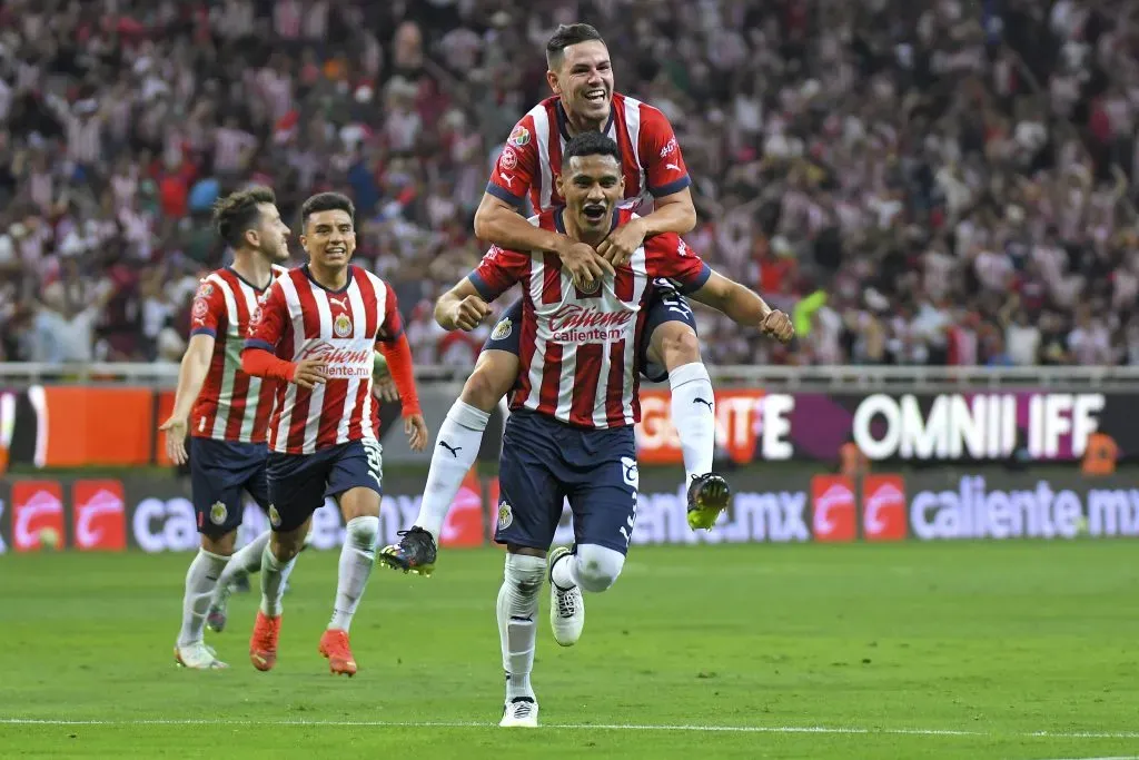 Gilberto Sepúlveda fue el héroe de Chivas ante Atlas (Imago7)