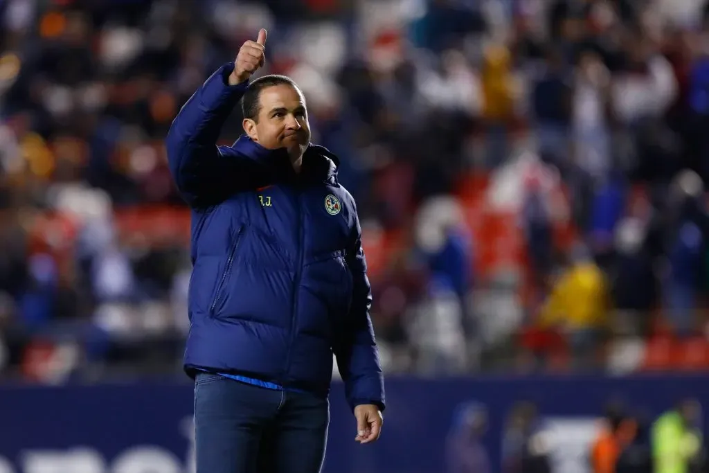 André Jardine celebrando un triunfo del América (Getty Images).