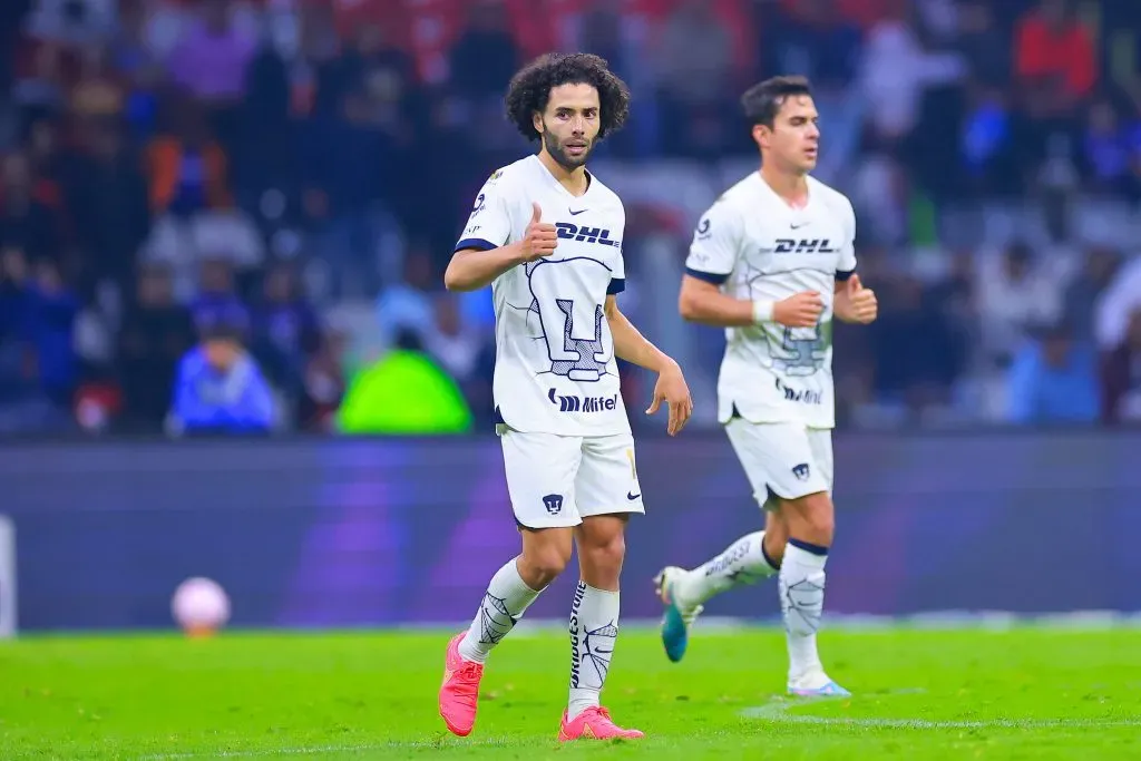 El Chino podría dejar Pumas por el futbol italiano (Getty Images).