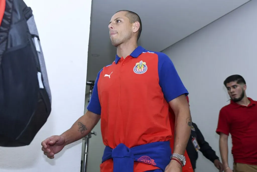 Chicharito Hernández fue convocado por primera vez con Chivas este año (Imago 7)