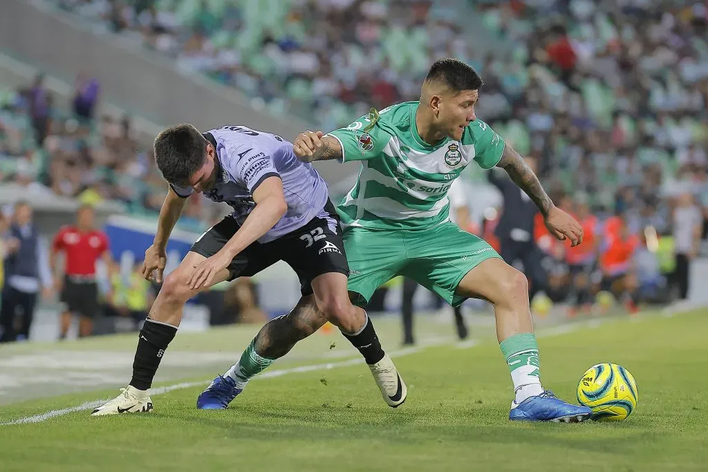 El argentino Bruno Amione le dio el triunfo a Santos Laguna ante Mazatlán (Imago7)