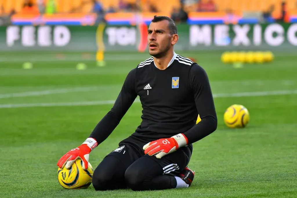 Nahuel Guzmán se lesionó y Tigres perdió a una de sus figuras (Imago7)