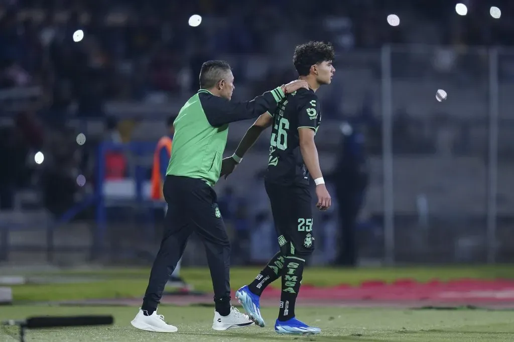 Nacho Ambriz recupera a Stephano Carrillo