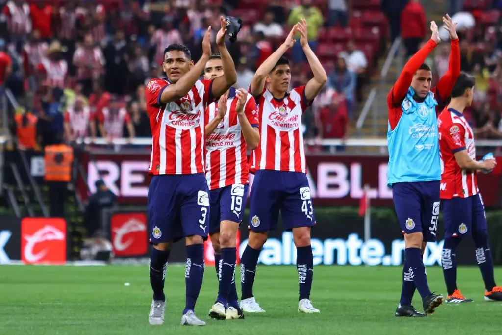 Con la ausencia de Chicharito, Chivas juega contra Atlas en Los Ángeles