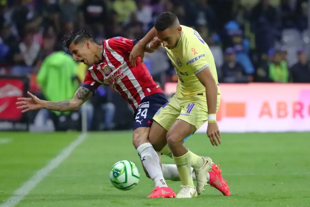 Carlos Cisneros volvió a jugar con Chivas