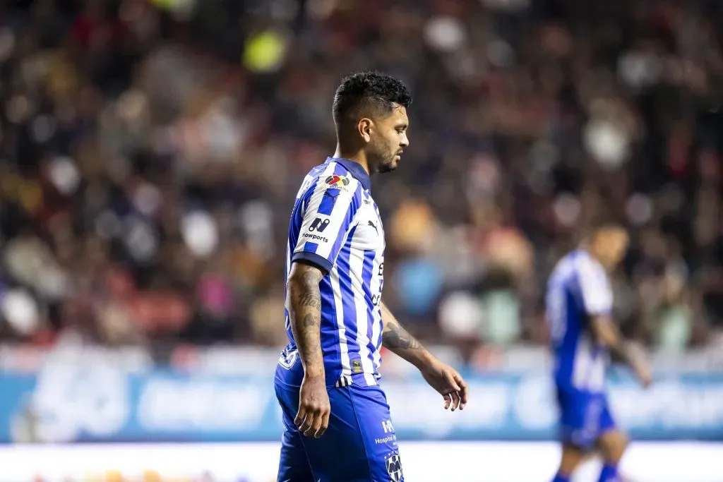 Tecatito Corona no logra regularidad con Rayados (Imago7)