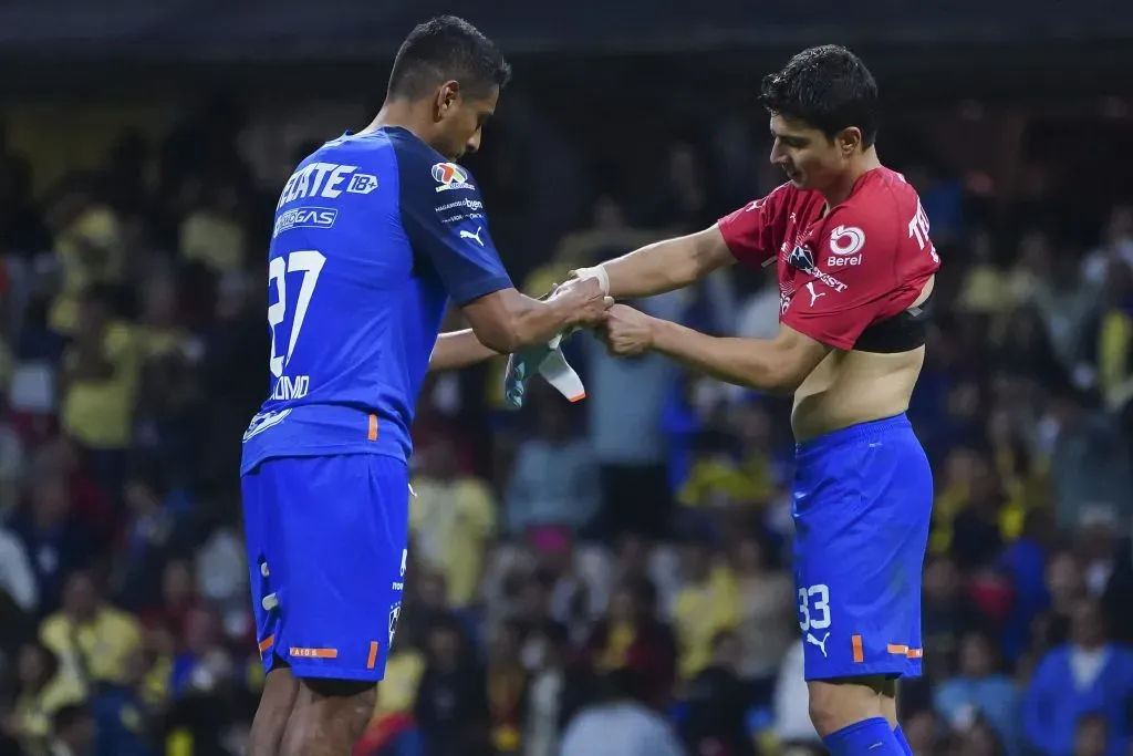 Luis Romo y Stefan Medina no participaron del entrenamiento (Imago7)