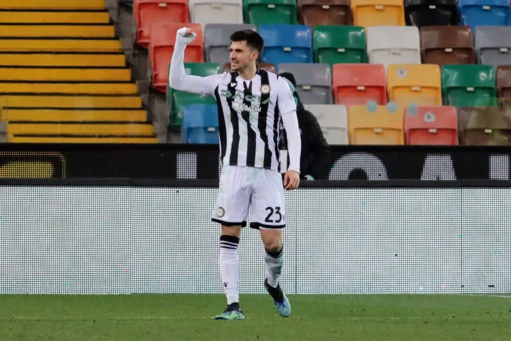 Ignacio Pussetto con la playera de Udinese (IMAGO)