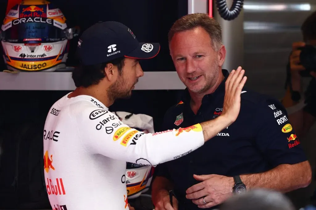 Christian Horner quiere ver mejores rendimientos de Checo Pérez (IMAGO)