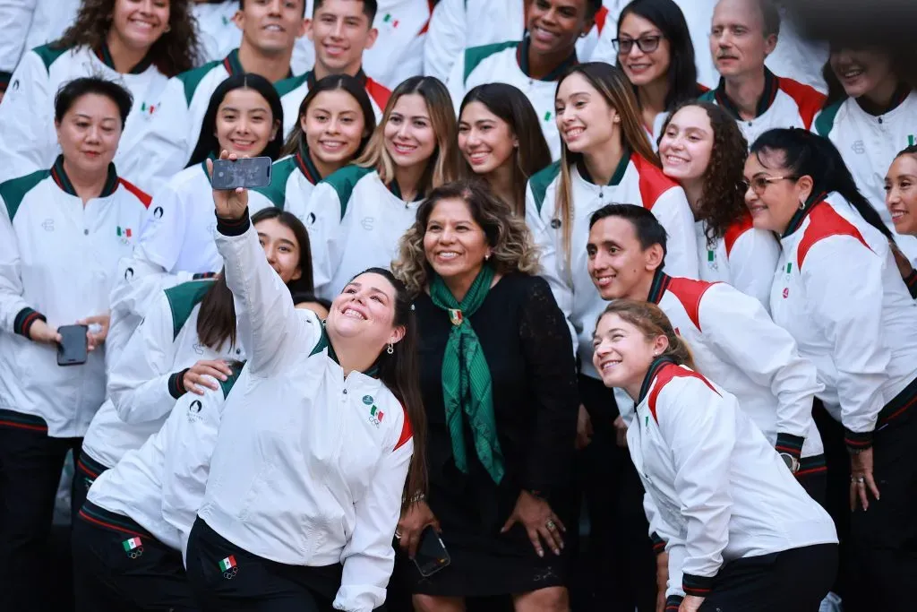 Alcalá en la presentación de la delegación mexicana que iría a Paris 2024. [Foto Getty Images]