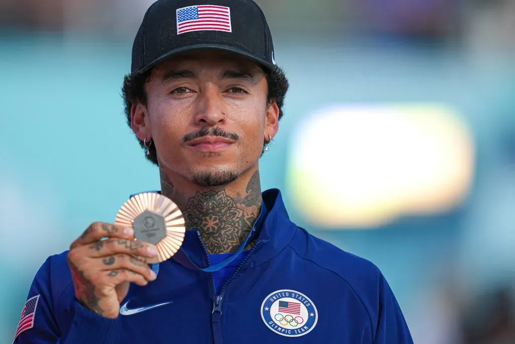 Nyjah Huston y su medalla de bronce en París 2024. (Imago)