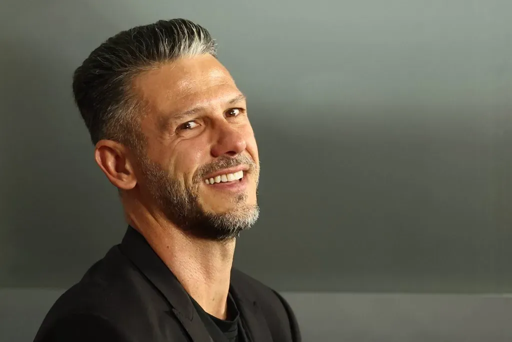 Martín Demichelis no debutaría como entrenador de Rayados ante Puebla este viernes. (Imago)