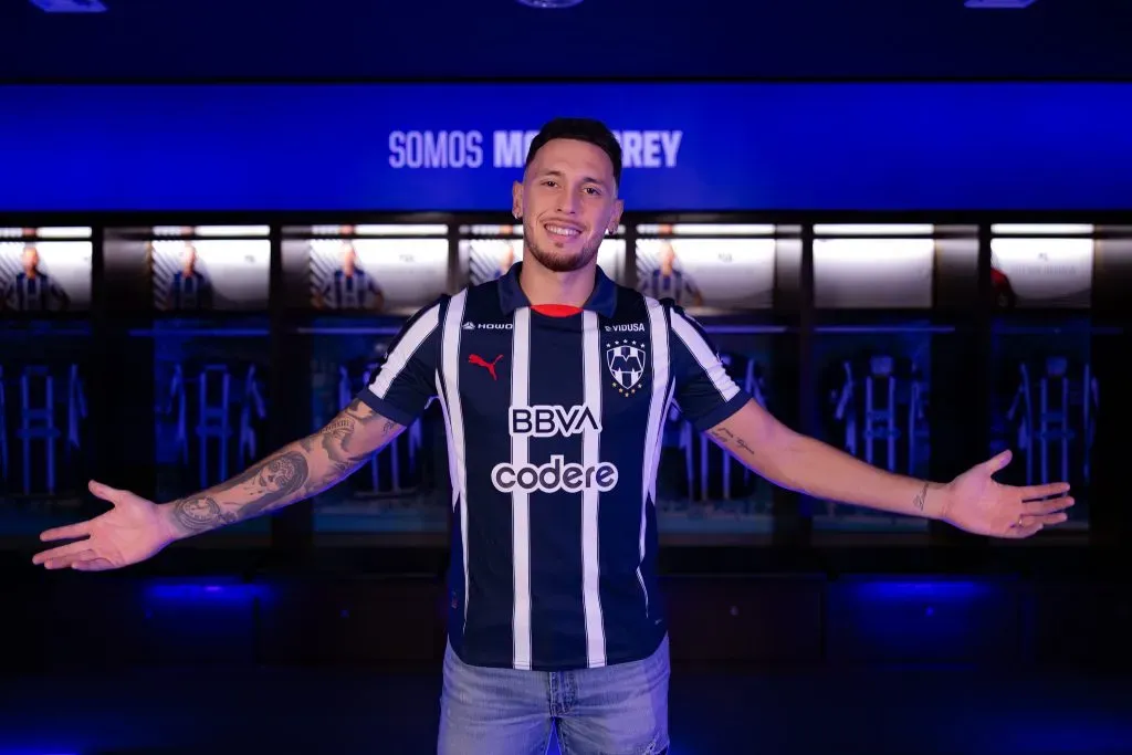 Lucas Ocampos en su presentación en Monterrey (Fuente: @Rayados)