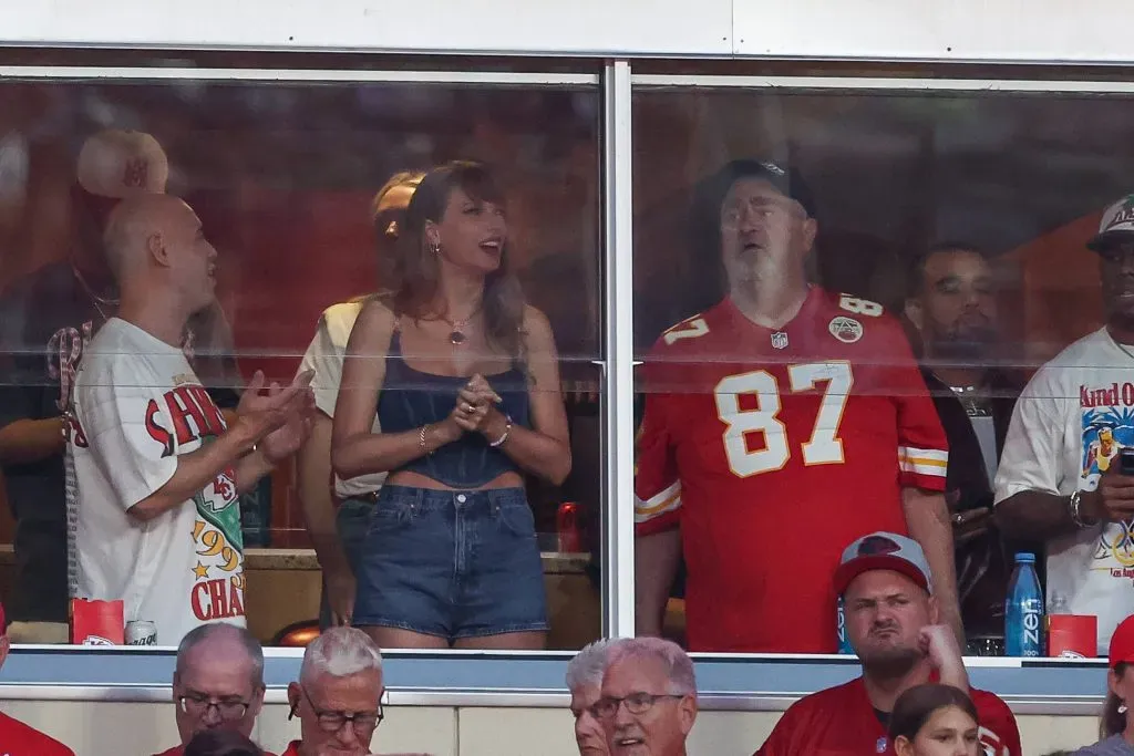 Taylor Swift asistió al partido inaugural de Kansas City Chiefs (IMAGO)