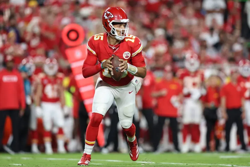 Patrick Mahomes durante el triunfo ante los Baltimore Ravens (IMAGO)