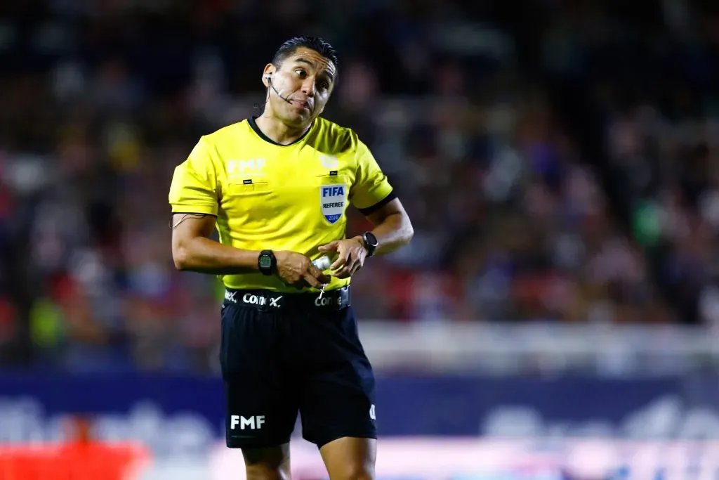 Ya hay árbitro para el partido entre América y Chivas. [Foto Getty Images]