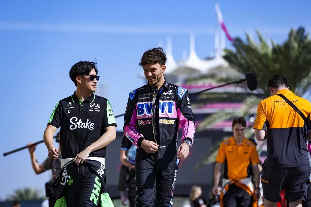 Guanyu Zhou y Pierre Gasly largarán desde el fondo de la parrilla (IMAGO)