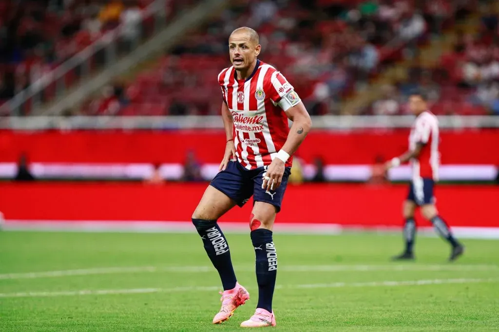 Chicharito Hernández sufrió una lesión del bíceps femoral izquierdo en el encuentro ante León. (Imago)