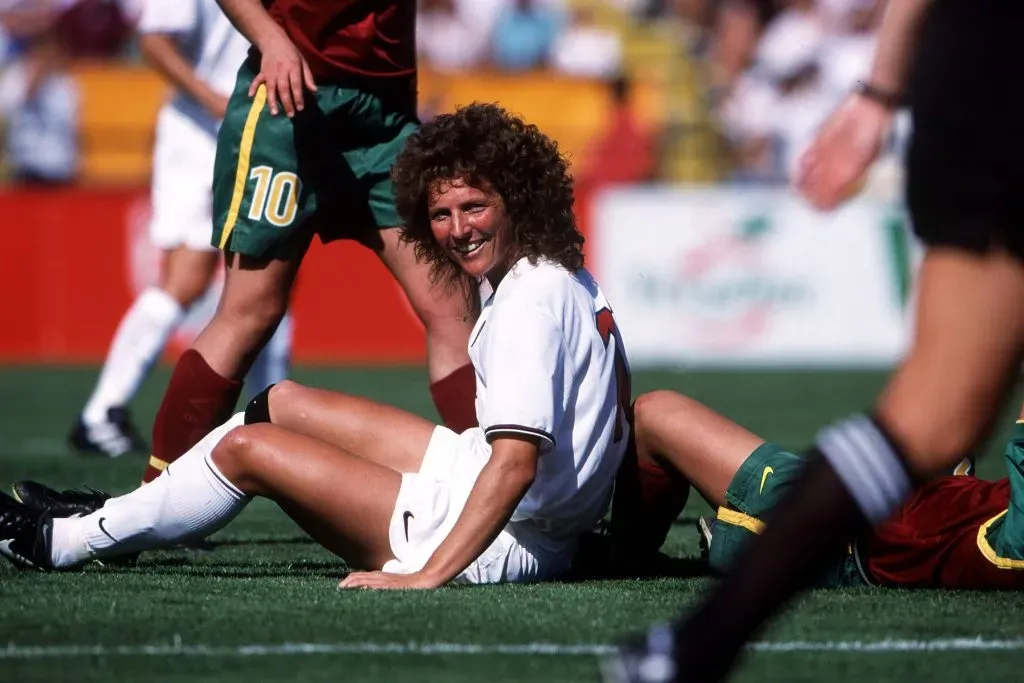 Michelle Akers, pionera del fútbol femenil (IMAGO)