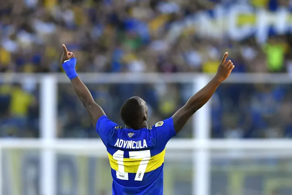 CORDOBA, ARGENTINA – MAY 22: Luis Advíncula of Boca Juniors celebrates winning the championship after the final match of the Copa de la Liga 2022 between Boca Juniors and Tigre at Mario Alberto Kempes Stadium on May 22, 2022 in Cordoba, Argentina. (Photo by Hernan Cortez/Getty Images)