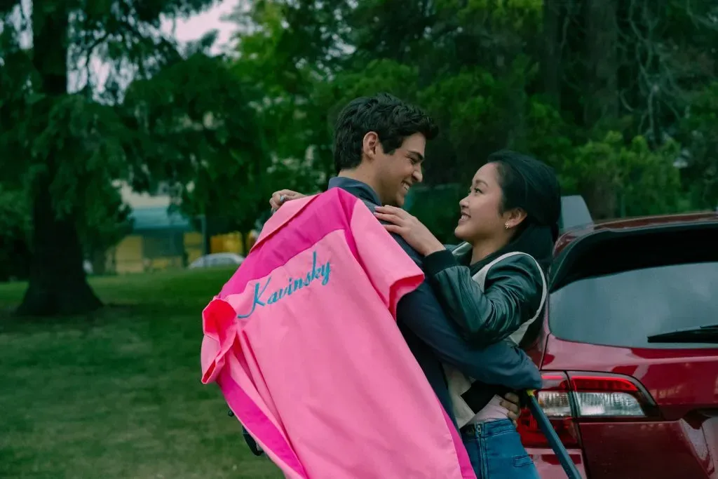 Lara Jean y Peter Kavinsky. Foto: (Netflix)