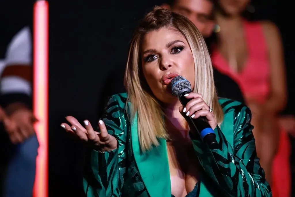 MEXICO CITY, MEXICO – AUGUST 09: Itatí Cantoral speaks during the media presentation of Netflix series ‘Donde Hubo Fuego’ at Ex Fabrica de Harina on August 09, 2022 in Mexico City, Mexico. (Photo by Manuel Velasquez/Getty Images)