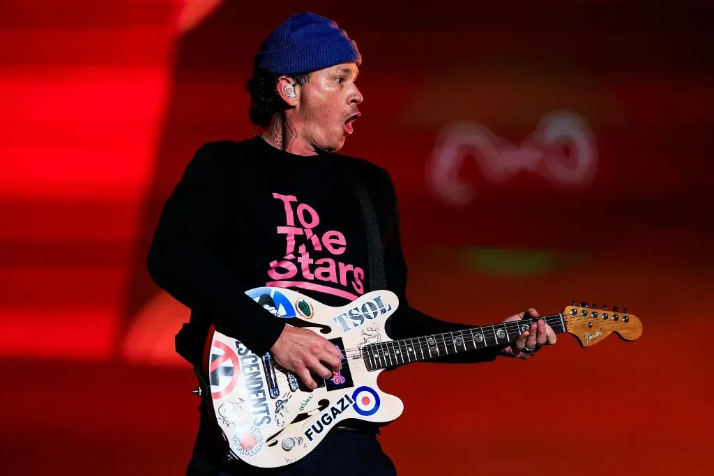 Tom DeLonge de Blink-182 actúa en directo en el escenario durante el primer día de Lollapalooza Brasil, en el Autódromo de Interlagos el 22 de marzo de 2024 en Sao Paulo, Brasil. Imagen: Getty Images.