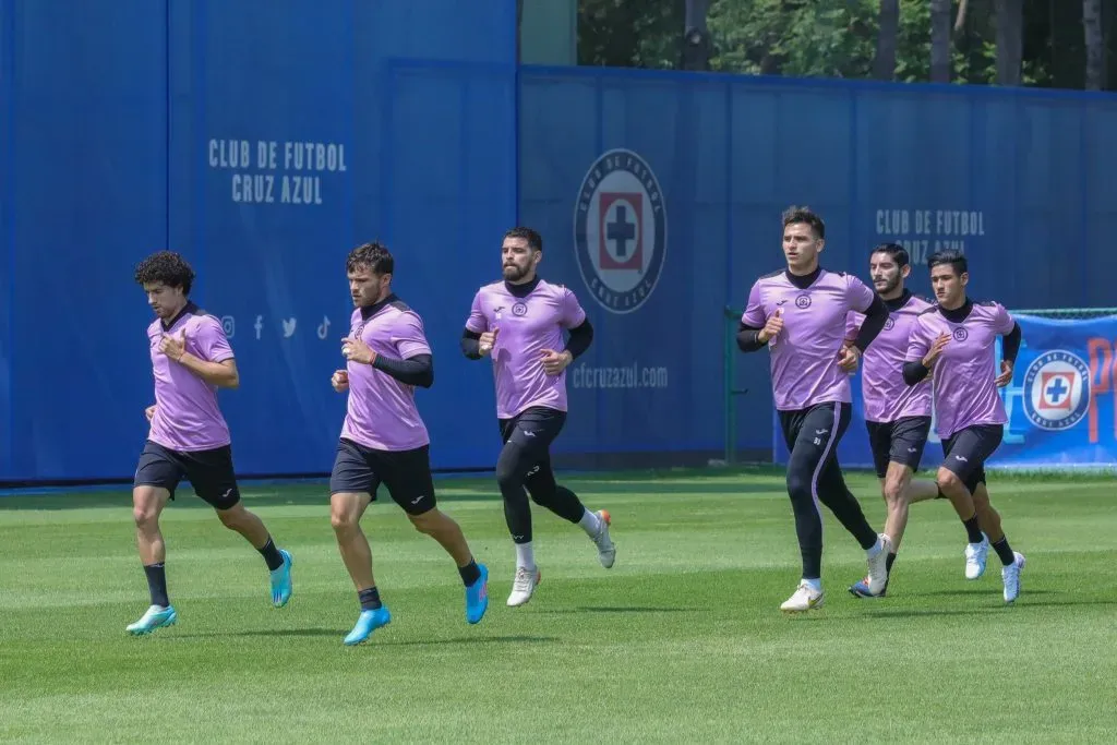 Jesús Corona trabajó al parejo del equipo. (Foto: Cruz Azul)