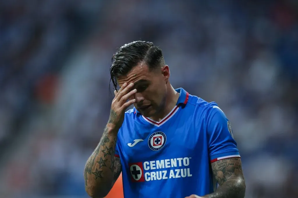Christian Tabó aún podría salir de Cruz Azul (Imago 7)