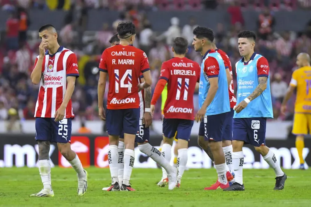 Chivas recibió una dura goleada ante Tigres.