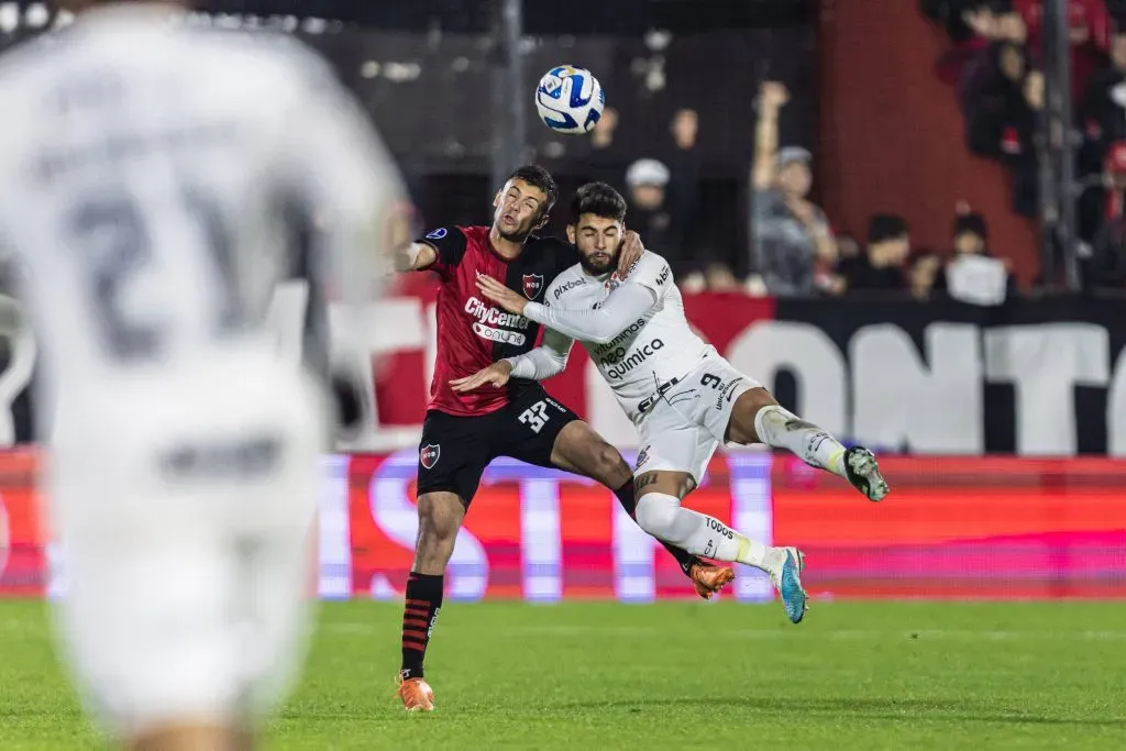 Glavinovich en un Newell’s – Corinthians. (IMAGO)