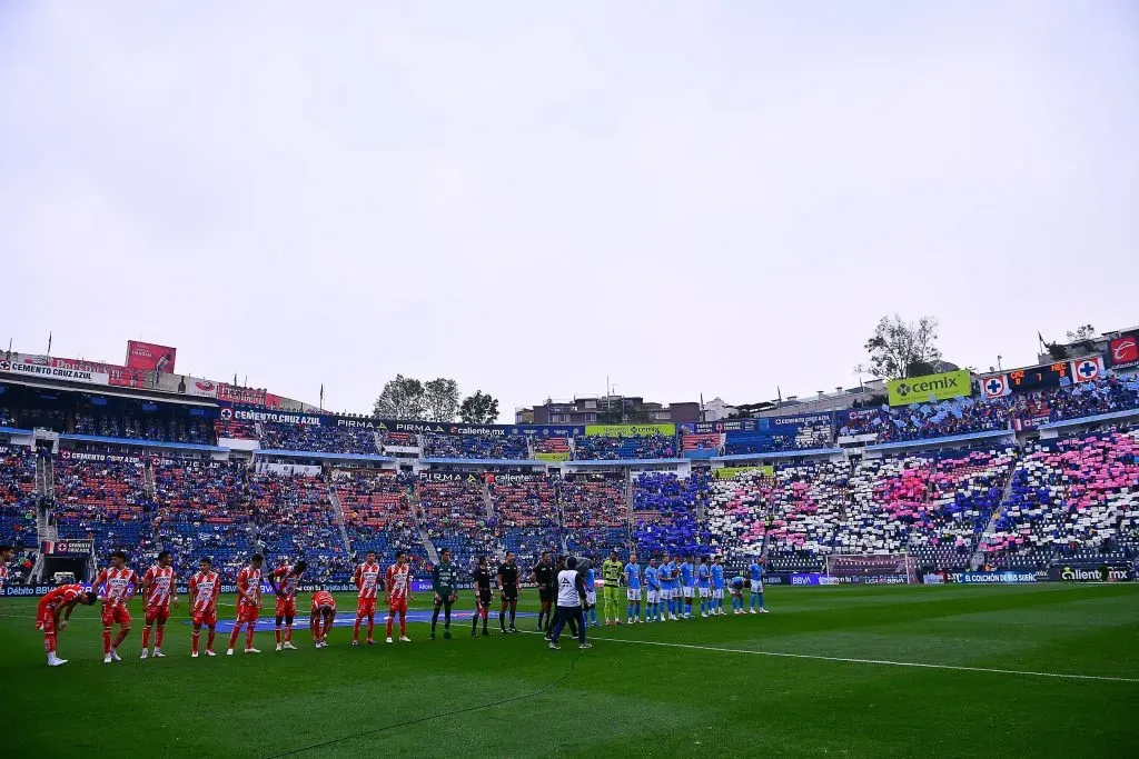 Javier Alarcón aseguró que Cruz Azul tiene el estadio más caliente (Imago)