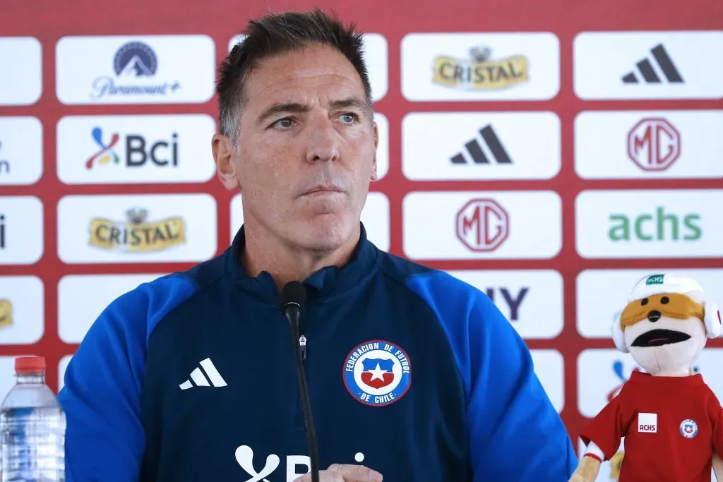 Eduardo Berizzo en la conferencia de prensa. (Foto: Photosport)