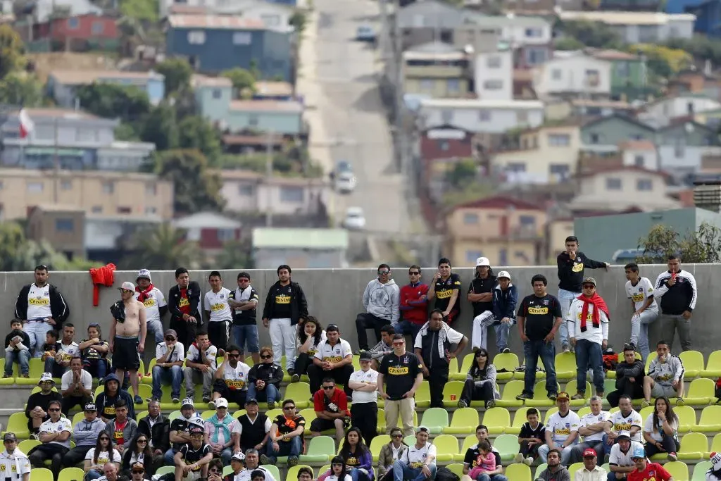 Si se dan los resultados este fin de semana, Colo Colo jugaría en Valparaíso en 2024 | Foto: Photosport