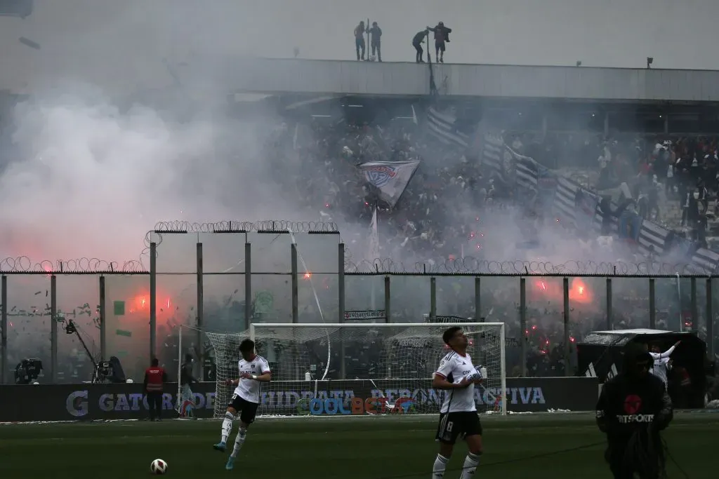 Colo Colo no recibió sanción por elementos prohibidos en el Monumental | Foto: Photosport