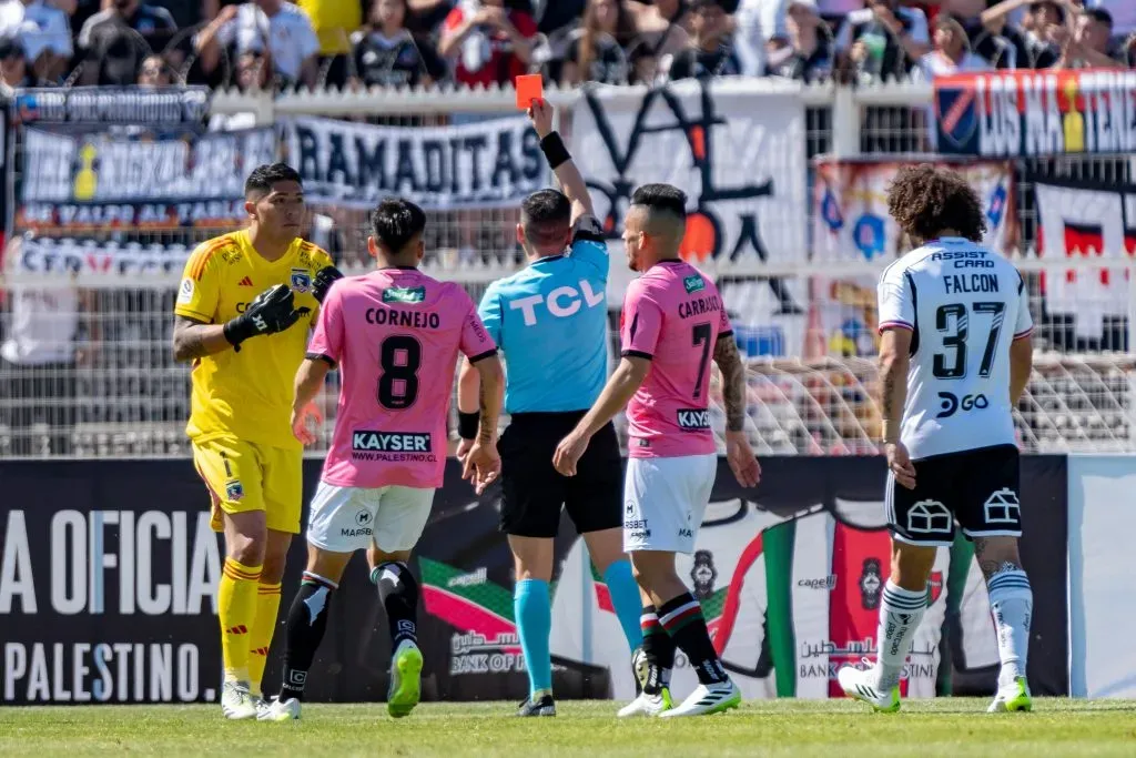 Brayan Cortés es expulsado en Colo Colo