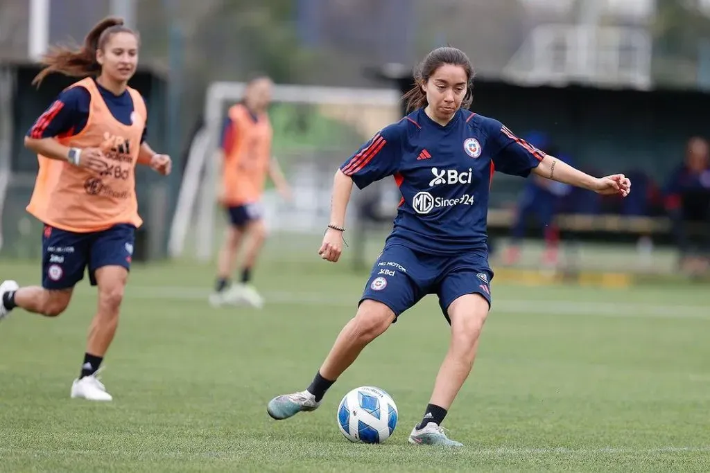 Entrenamiento de la Roja previo a su debut. Crédito: la Roja.