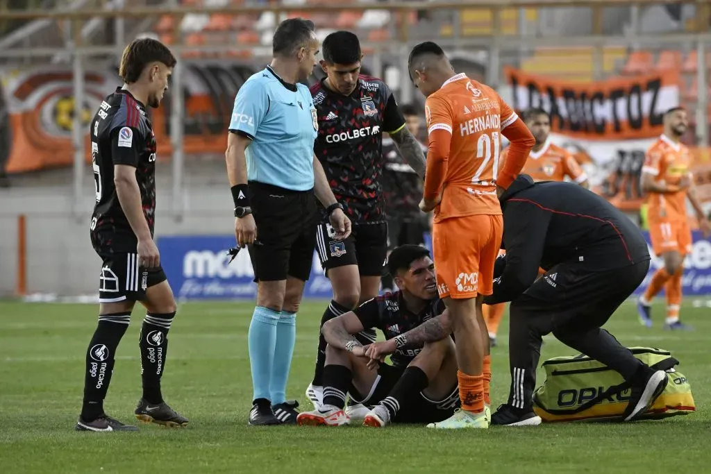El último partido de Carlos Palacios en Colo Colo fue el pasado 27 de septiembre frente a Cobreloa, donde tuvo que ser sustituido a raíz de molestias físicas. Fuente: Photosport.