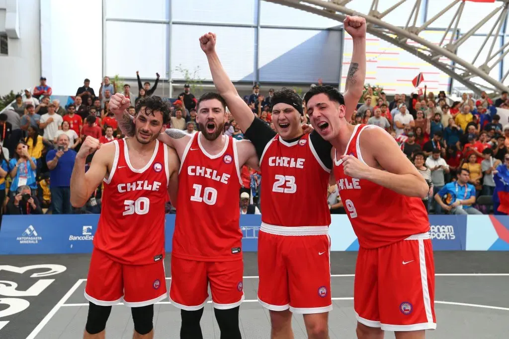 Chile logró plata en el básquet 3×3 masculino | Foto: Álex Díaz/Santiago 2023 vía Photosport