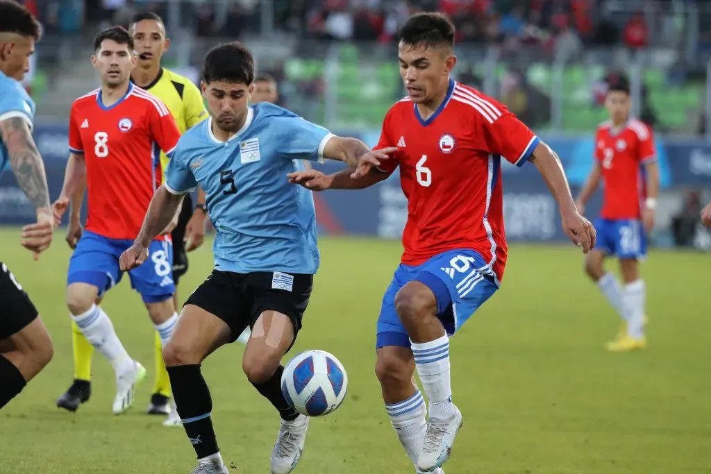 Vicente Pizarro se ha consolidado como uno de los elementos más destacados de la Roja Sub-23 | Foto: Marcelo Hernández/Santiago 2023 vía Photosport.