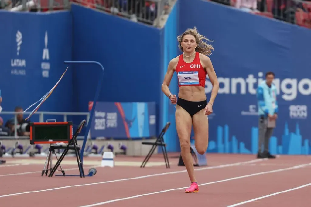 Martina Weil suma la octava medalla de oro al Team Chile. (Foto: Marcelo Hernández/Santiago 2023 vía Photosport)