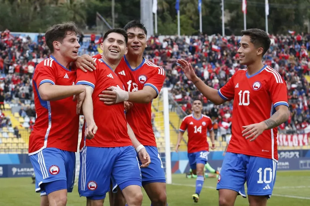 César Fuentes celebrando su gol en la goleada a República Dominicana. (Foto: Raúl Zamora/Santiago 2023 vía Photosport)