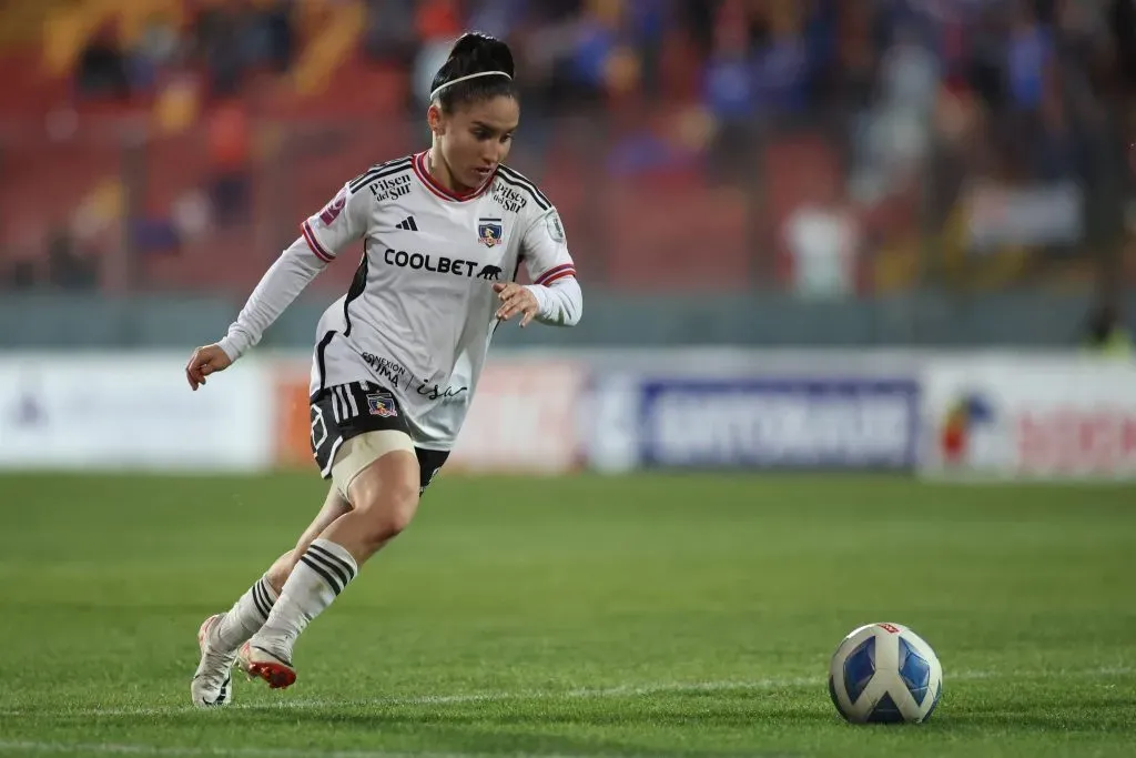 Javiera Grez en la semifinal ida de Colo Colo femenino vs Universidad de Chile. (Foto: Colo Colo)