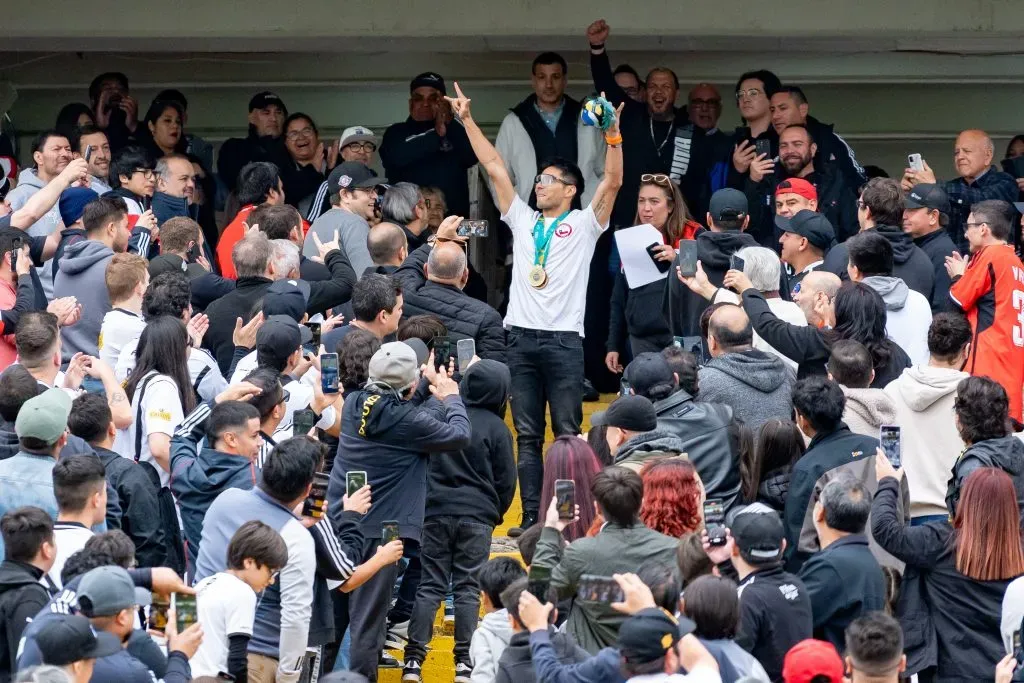 Emanuelle Silva fue ovacionado en el Estadio Monumental tras Santiago 2023. | Imagen: Guille Salazar/DaleAlbo.