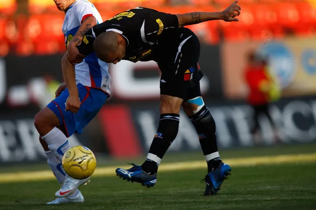 El Torito anotó el cuarto gol de Colo Colo en la final del Clausura 2009 | Foto: Photosport