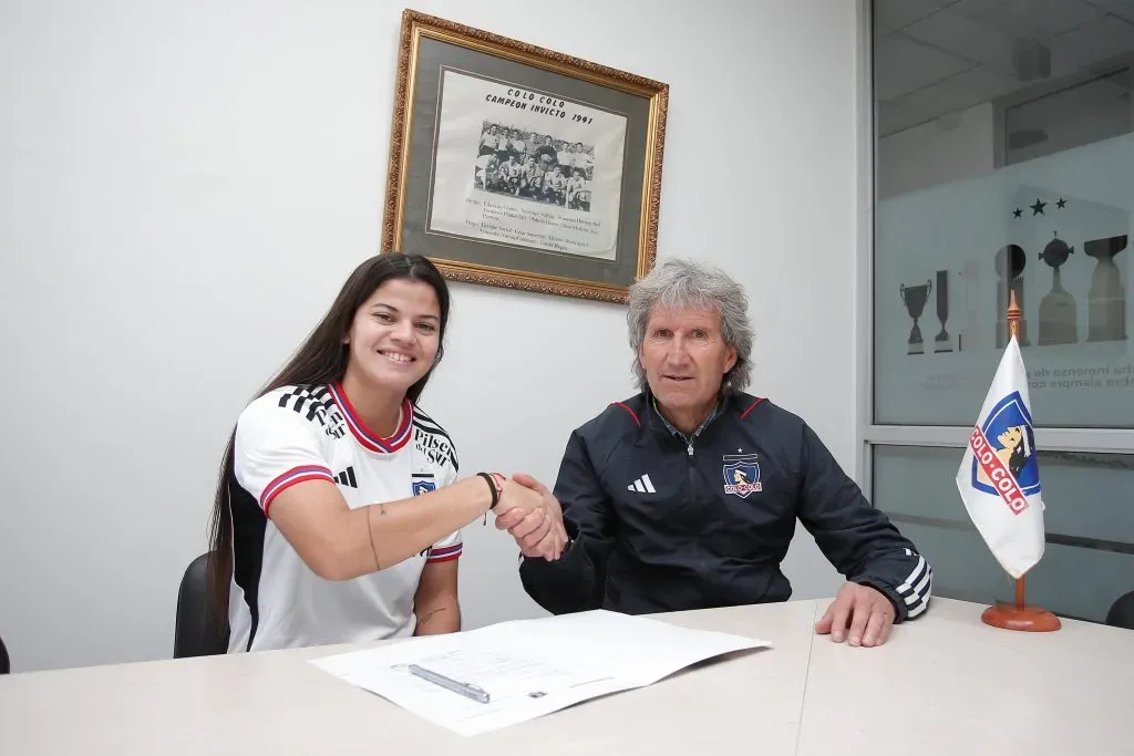 Bogarín sigue un año más en las Albas | Foto: Colo Colo Femenino